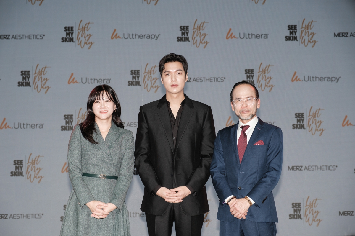 (L-R) Sylvia Lee, Lee Min Ho, Lawrence Siow