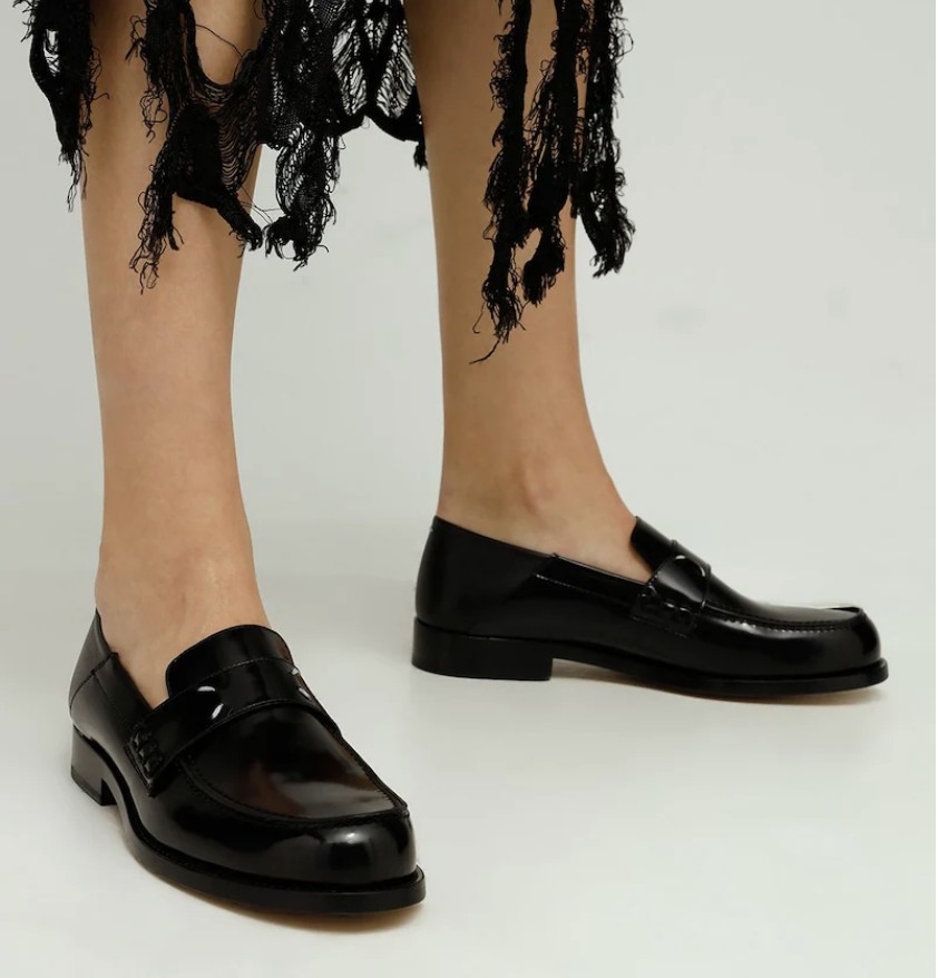 Maison Margiela 四縫線樂福鞋，價格店洽。