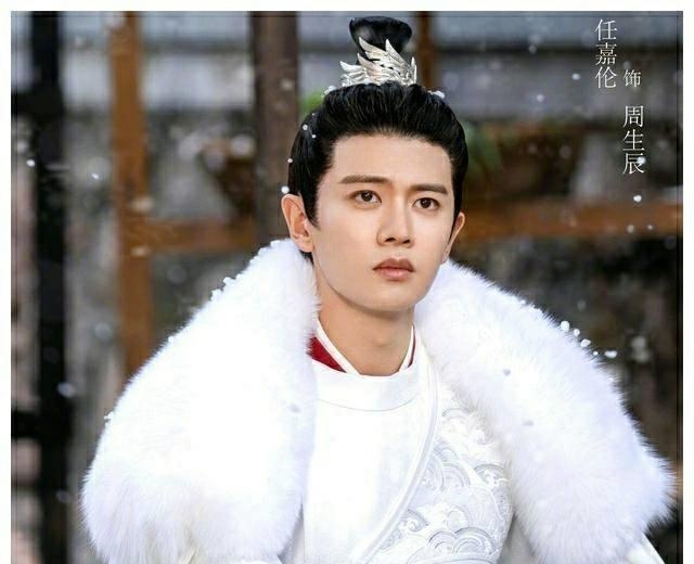 任嘉倫在代表作《周生如故》的古裝造型帥成經典。
