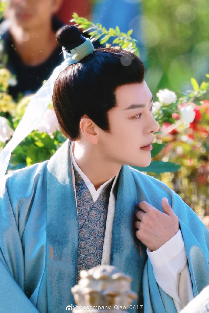 這張徐海喬的側臉太好看！（歸功於造型師嗎？）