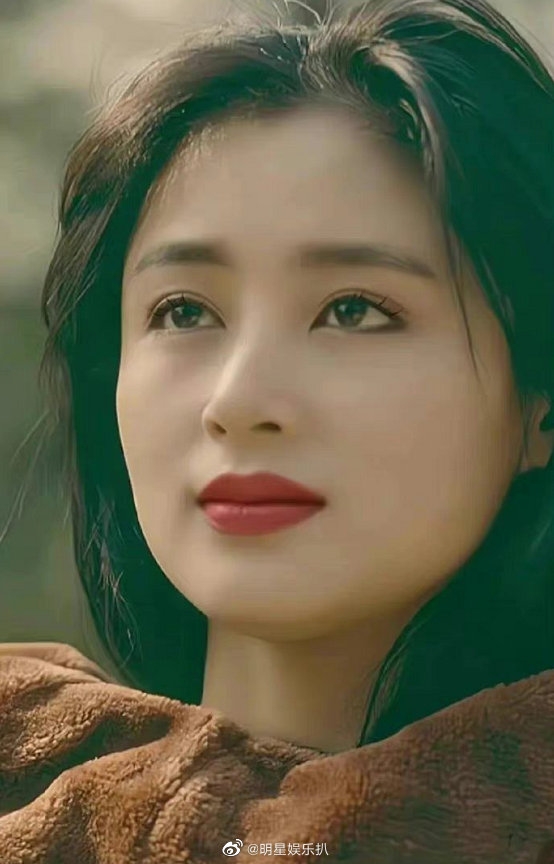 陳紅早年勾魂攝魄的眼神美到讓人發瘋。