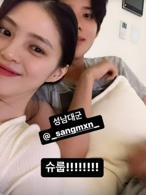 韓韶禧和文相敏年紀相仿,兩人很有話聊。