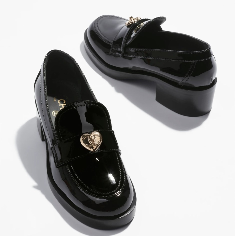 Chanel 2023早春樂福鞋，價格店洽。