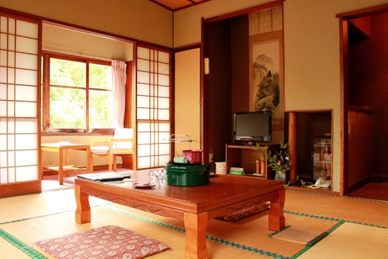 高友旅館房間看起來其實還不錯