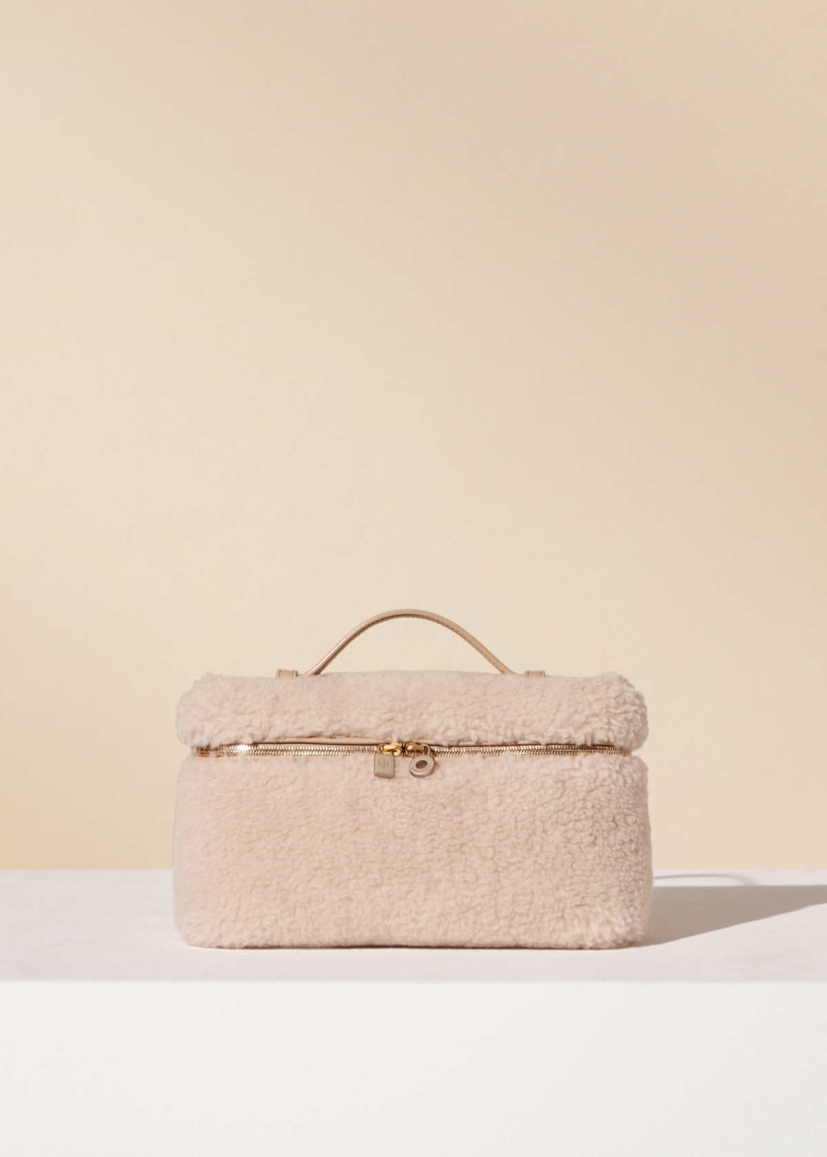 Loro Piana Cashfur絨毛Extra Pocket肩背小包，NT$83,500