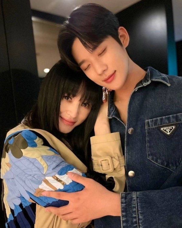 文相敏和金憓秀戲外展現母子情