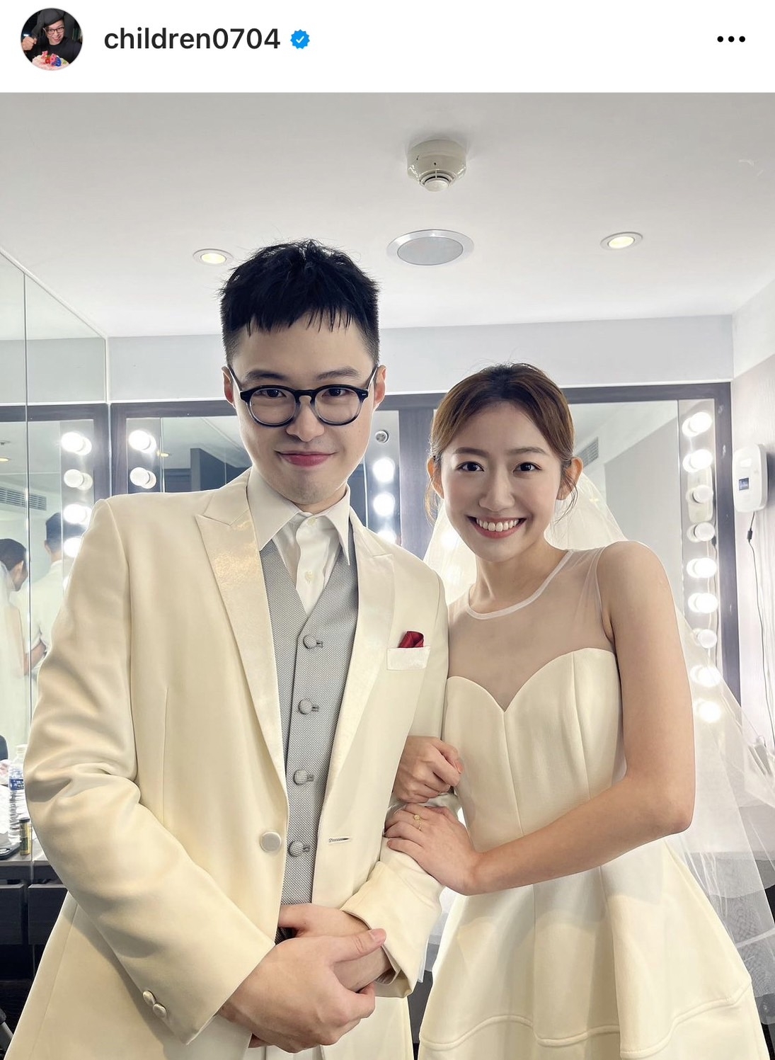 High咖與女友劉品妤Megan一起穿婚紗放閃