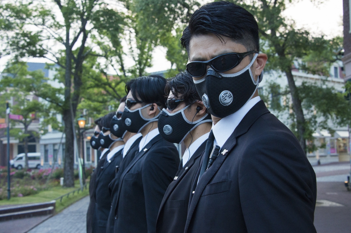 獵人們抓人不眨眼