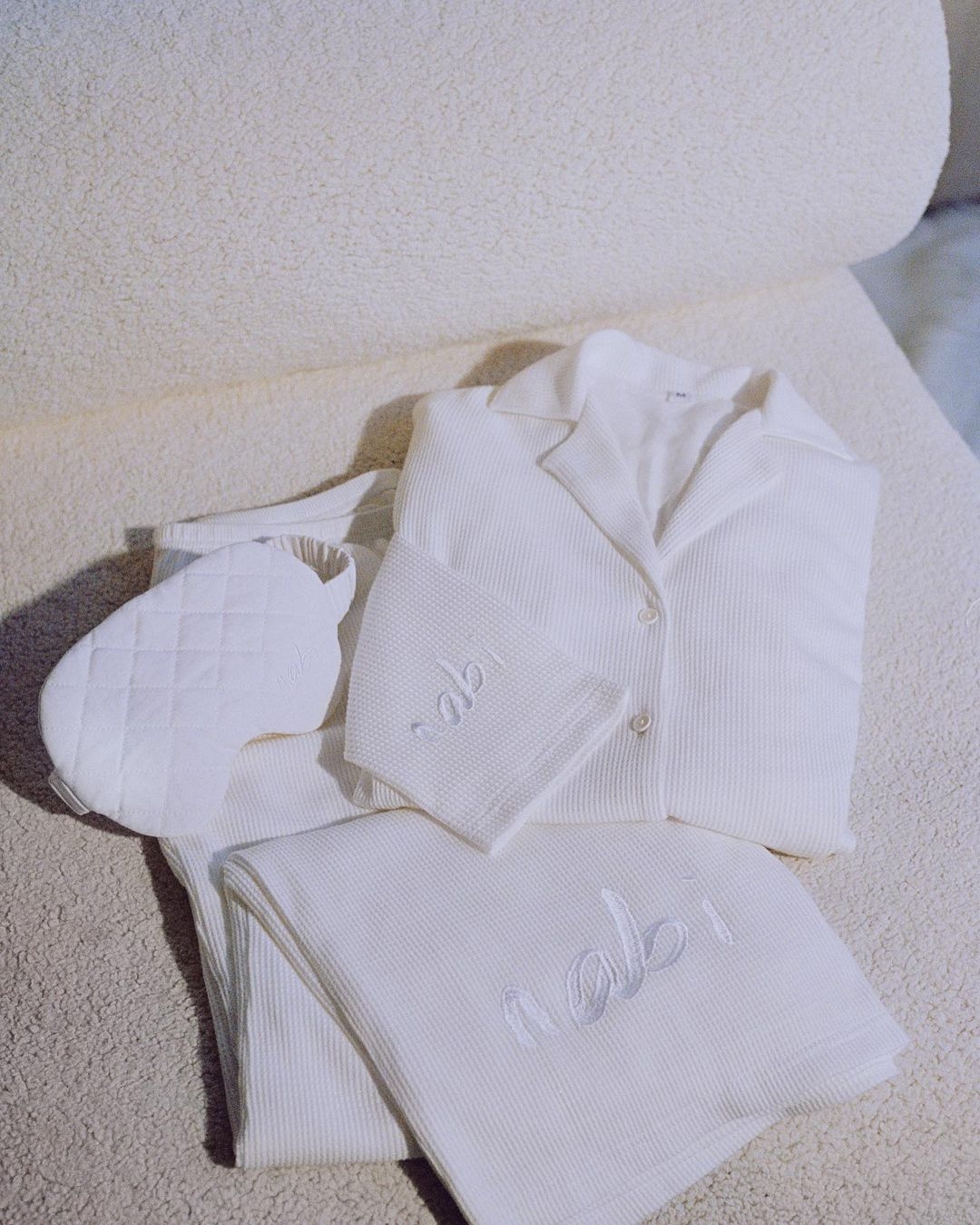 歐陽娜娜自創品牌「nabi」