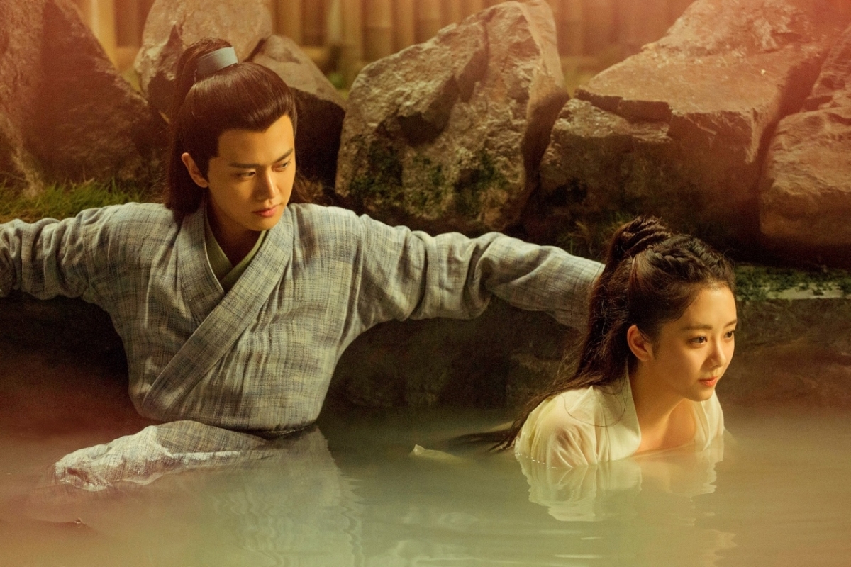 任嘉倫在《錦衣之下》飾演的「陸繹」用眼神就能開車。