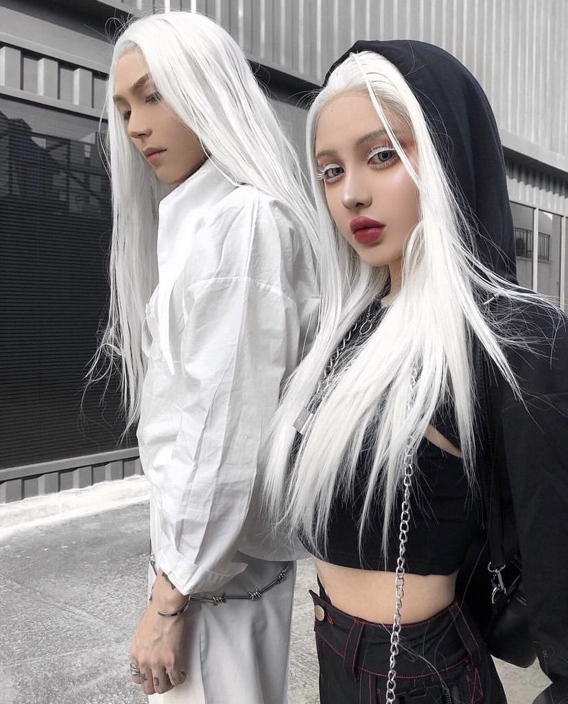 造型都是暗黑哥德風