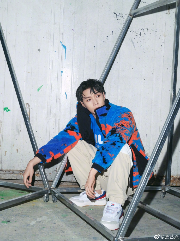 張藝興在此次事件中被讚揚為風度絕佳。