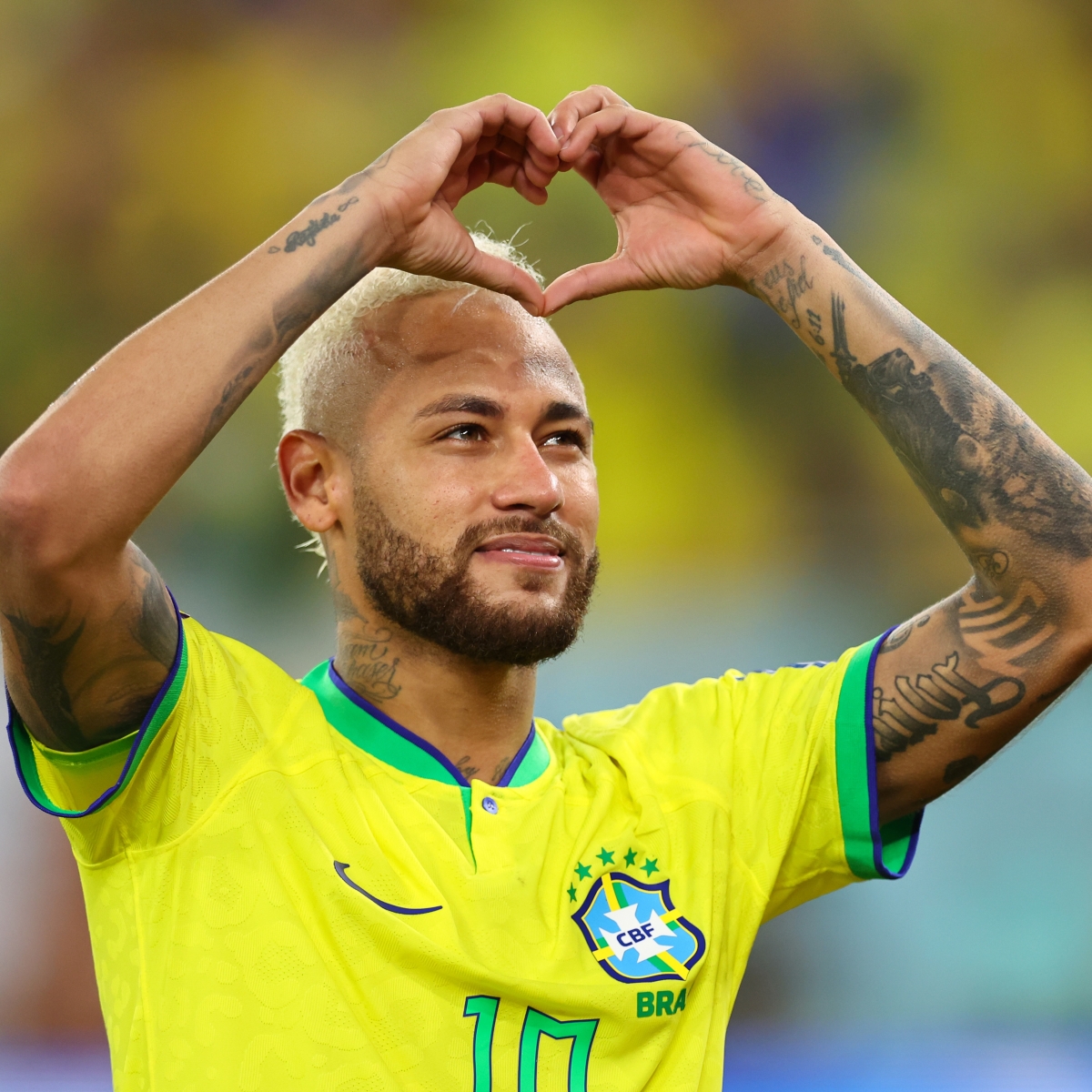 內馬爾曾跟病童約定進球要跳舞