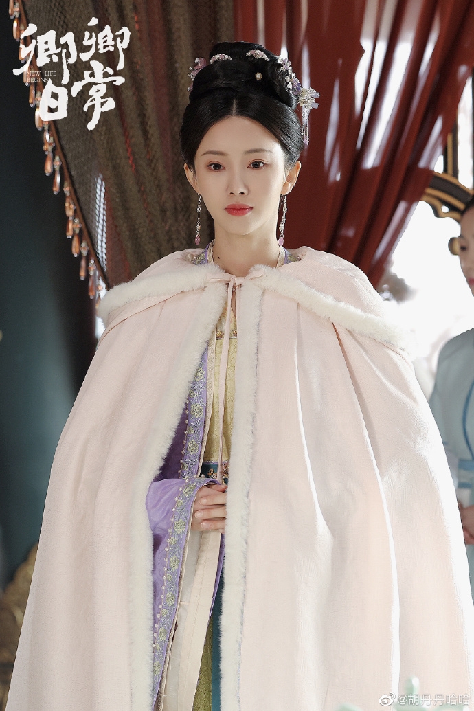 胡丹丹飾演四夫人安曦元。