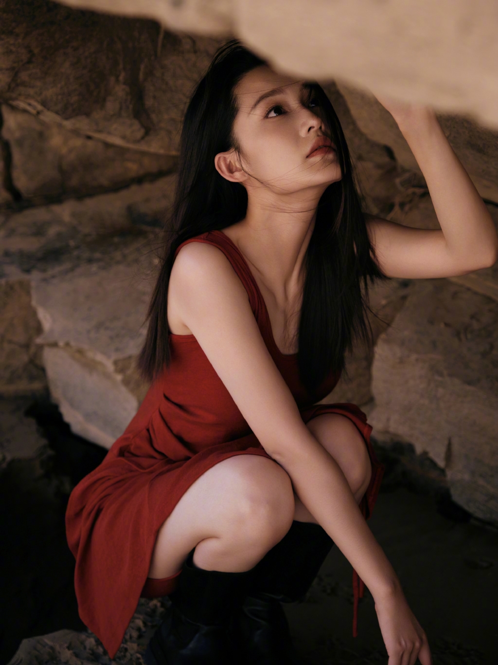 李沁和合作過的男明星幾乎都會傳出緋聞，但多半只是雷聲大、雨點小的傳聞。