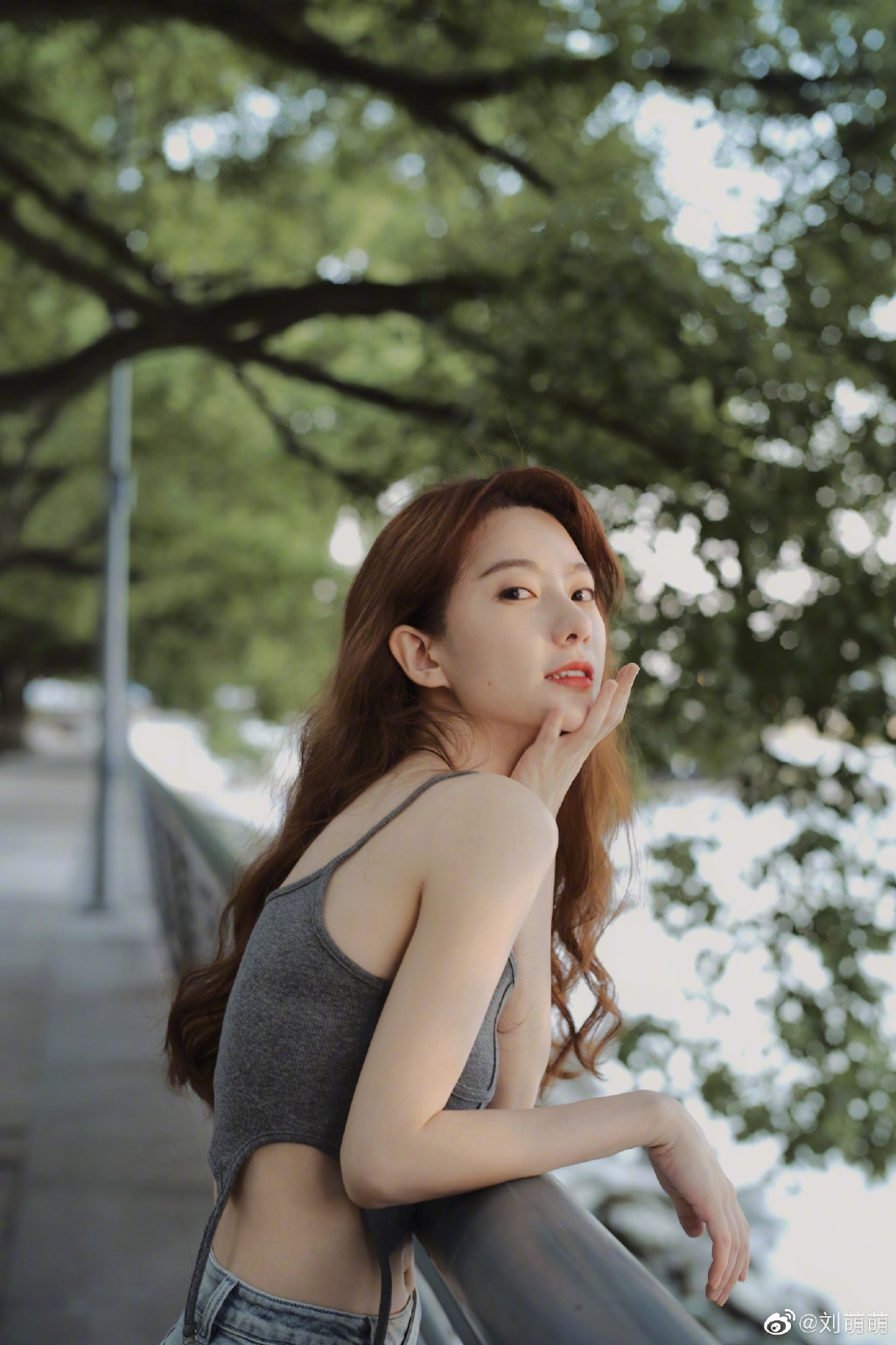 現實生活中的劉萌萌身材火辣。
