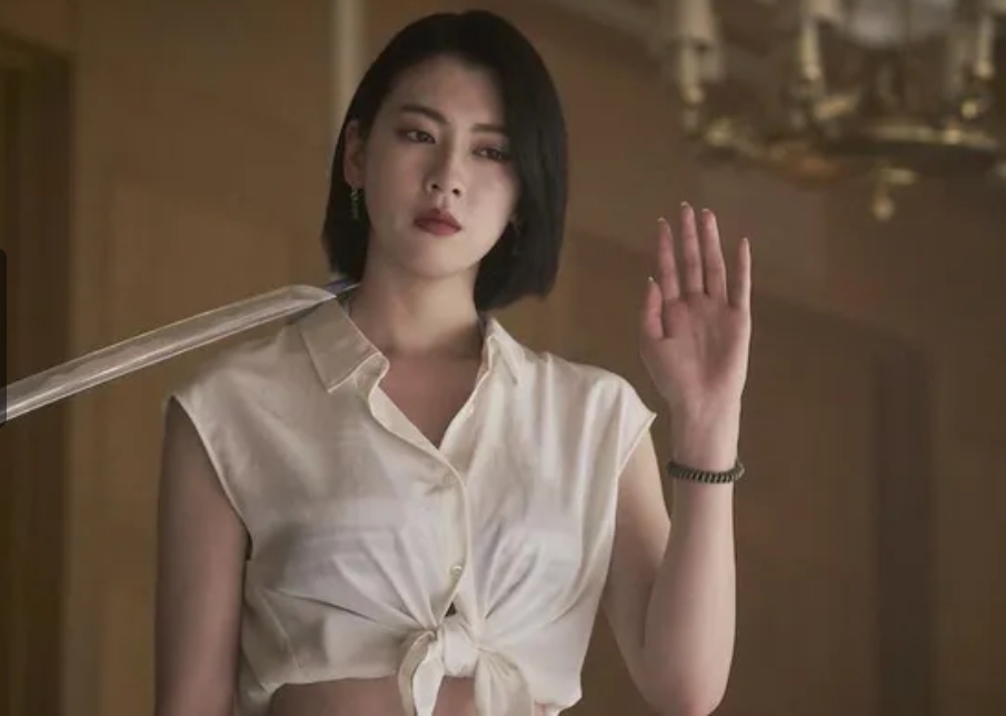 三吉彩花飾演安
