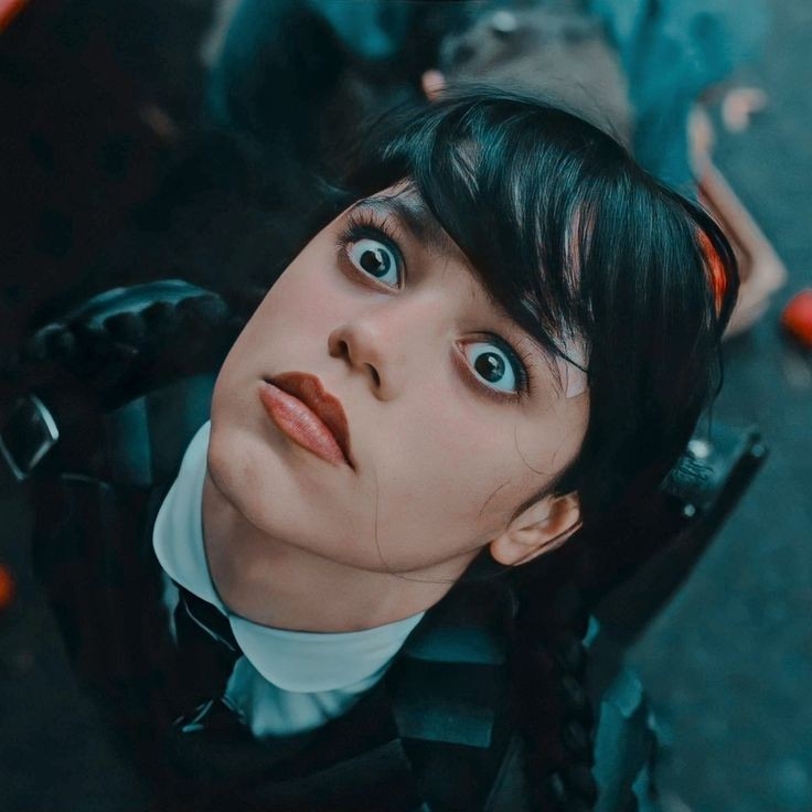 Jenna Ortega主演阿達一族《星期三》