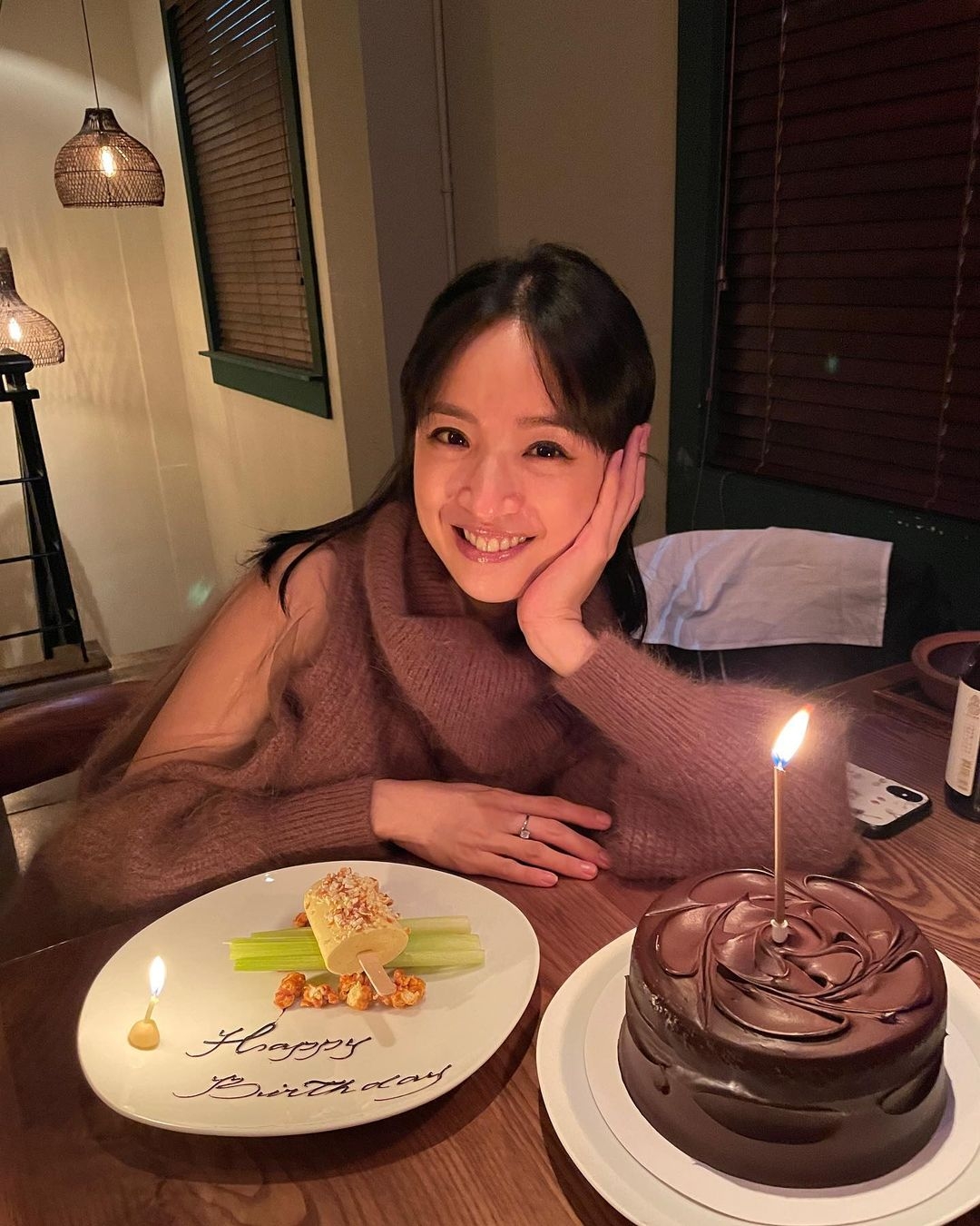 為了林依晨為了幫弟弟買新電腦才決定出道