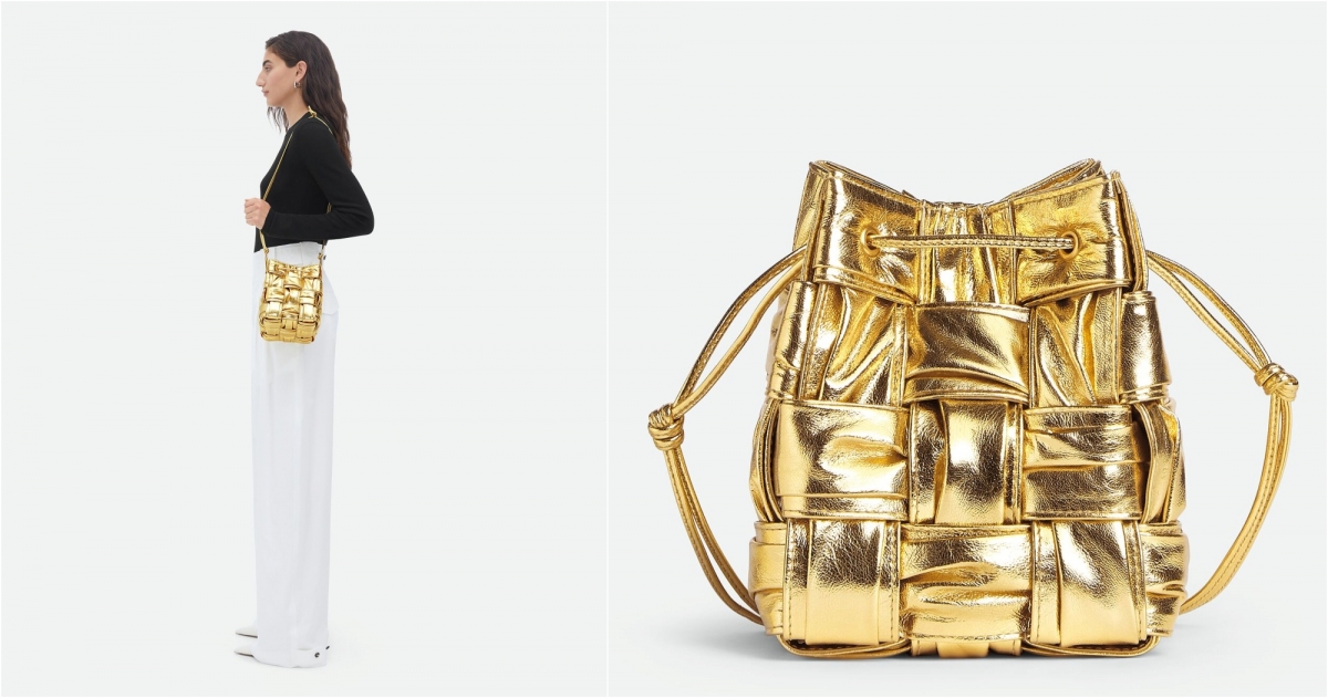 Bottega Veneta CASSETTE 金色編織水桶包，NT$95,400 (2)