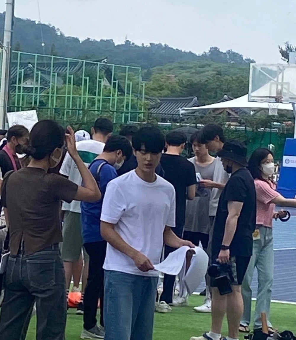 梁世宗新劇《愛上姐姐的理由》路透照