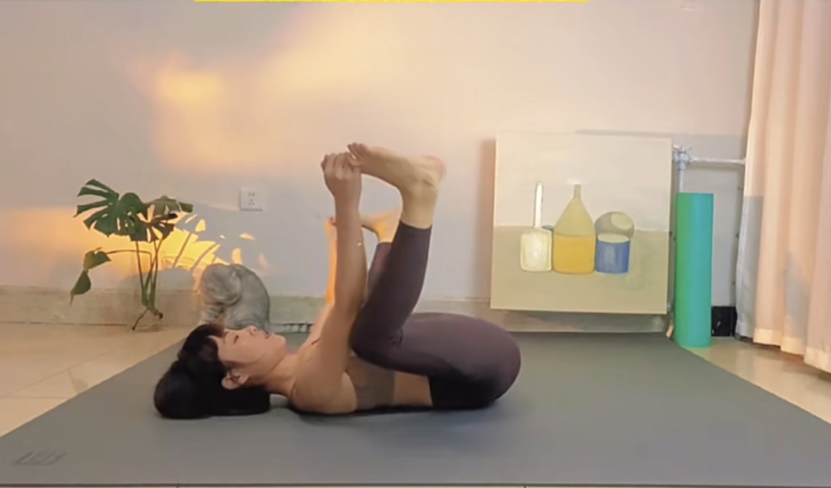 晨間瑜珈_嬰兒式