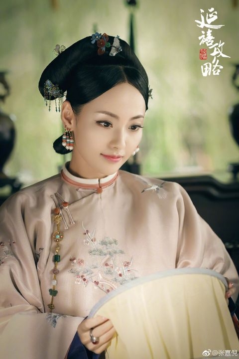 《延禧攻略》順嬪的異域風情和美人痣更顯得張嘉倪的魅力無窮。