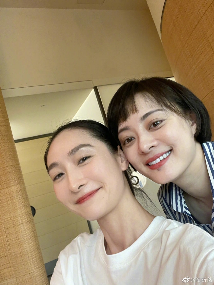 陶昕然和孫儷戲裡戲外都有好交情。