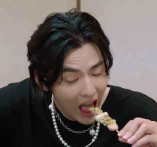 吳亦凡過往大魚大肉