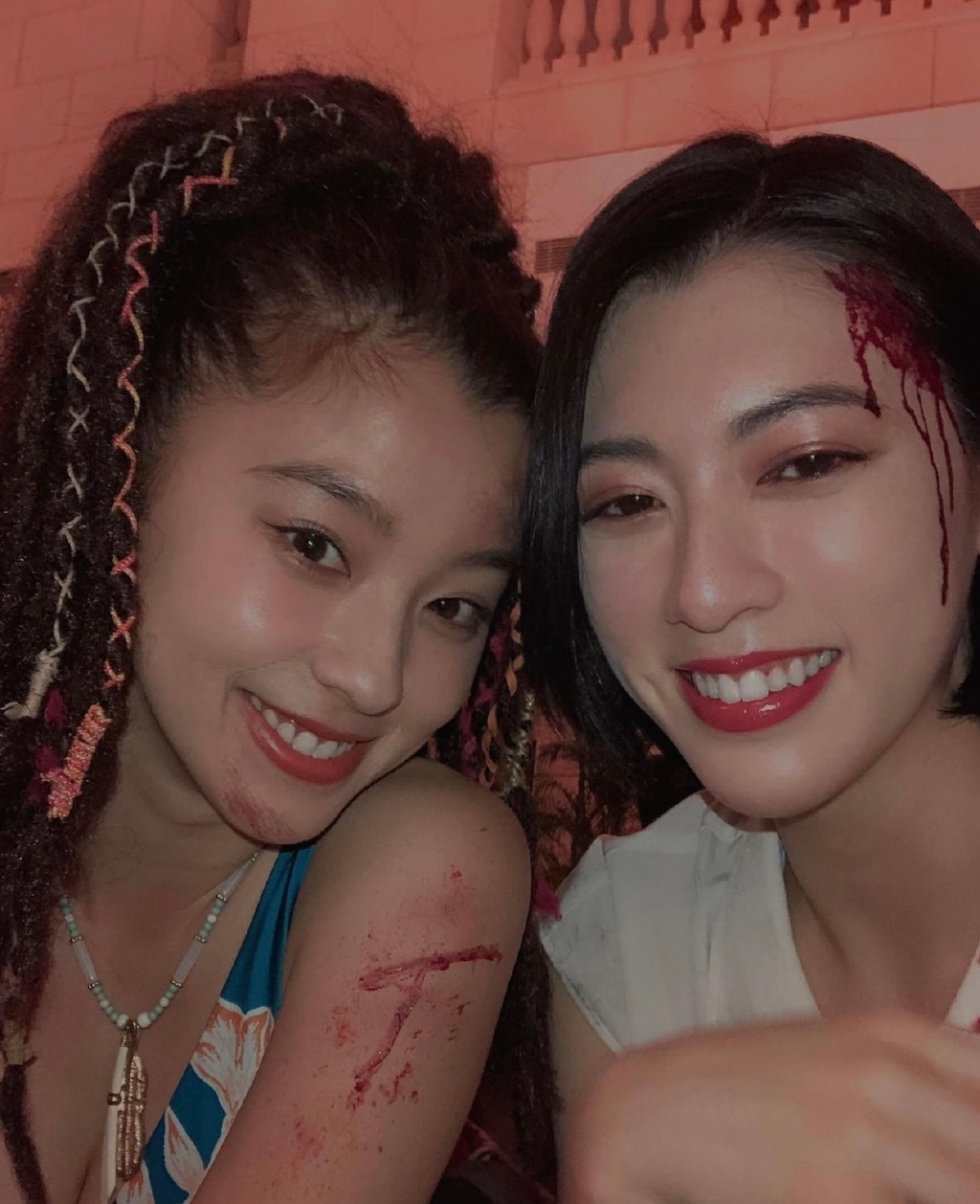 三吉彩花、朝比奈彩同框畫面唯美