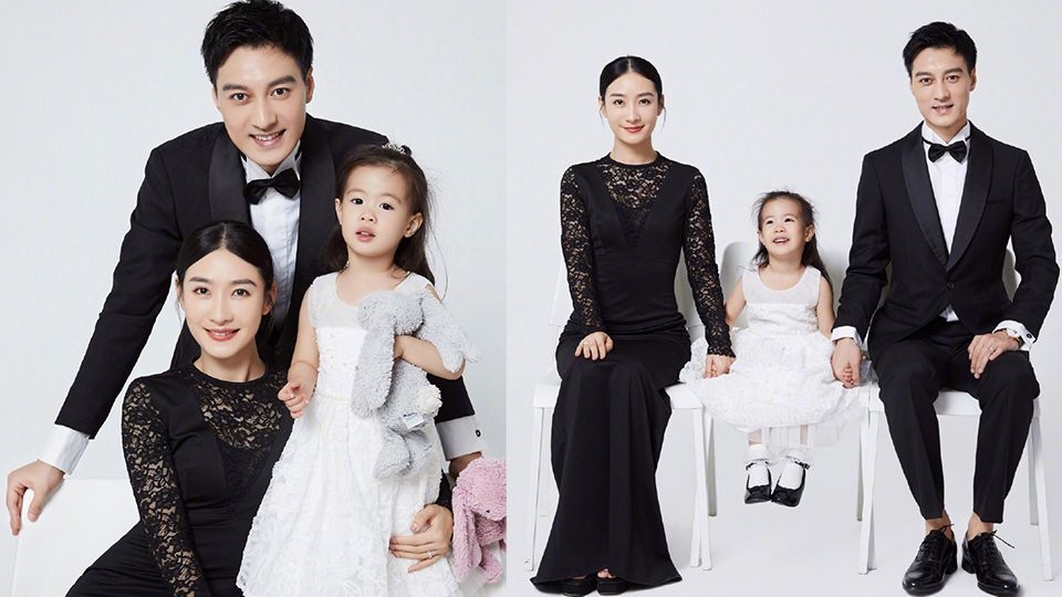 陶昕然與同為演員的丈夫何建澤，女兒「小核桃」拍攝全家福。
