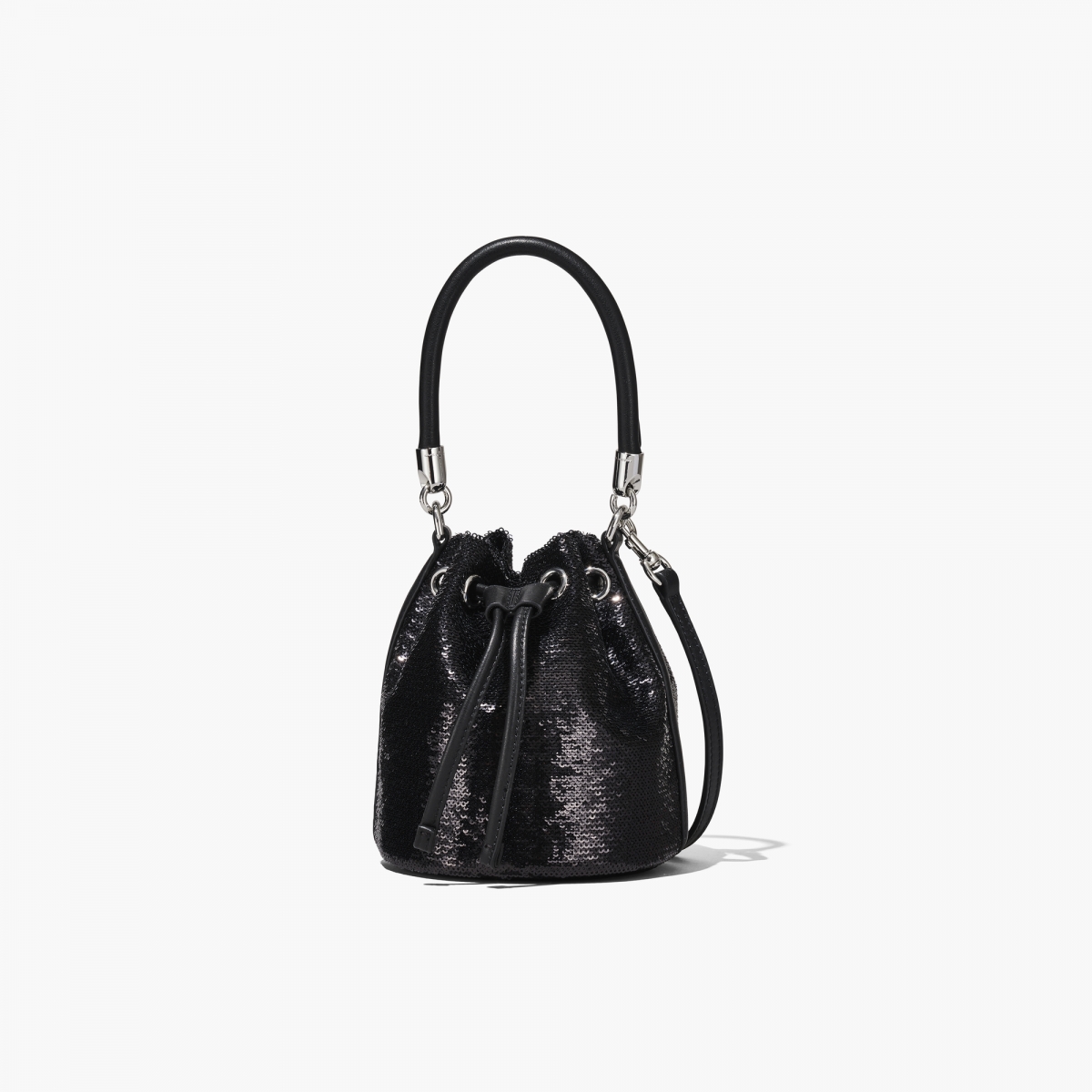 Marc Jacobs 曜石黑亮片刺繡系列- (左)The Tote Bag 托特包(迷你) NTD 13,900, (中)Tote Bag 托特包(小) NTD 14,900,(右)The Bucket水桶包 (迷你),NT$13,900