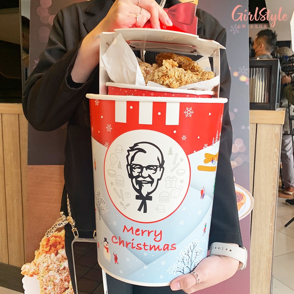 肯德基 聖誕驚喜巨大桶
