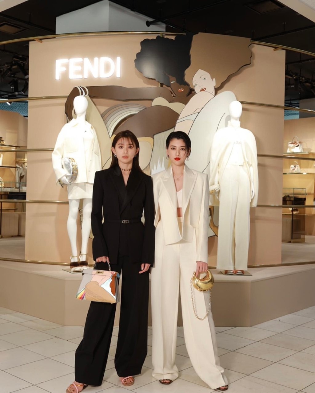 三吉彩花、朝比奈彩戲外也相當友好