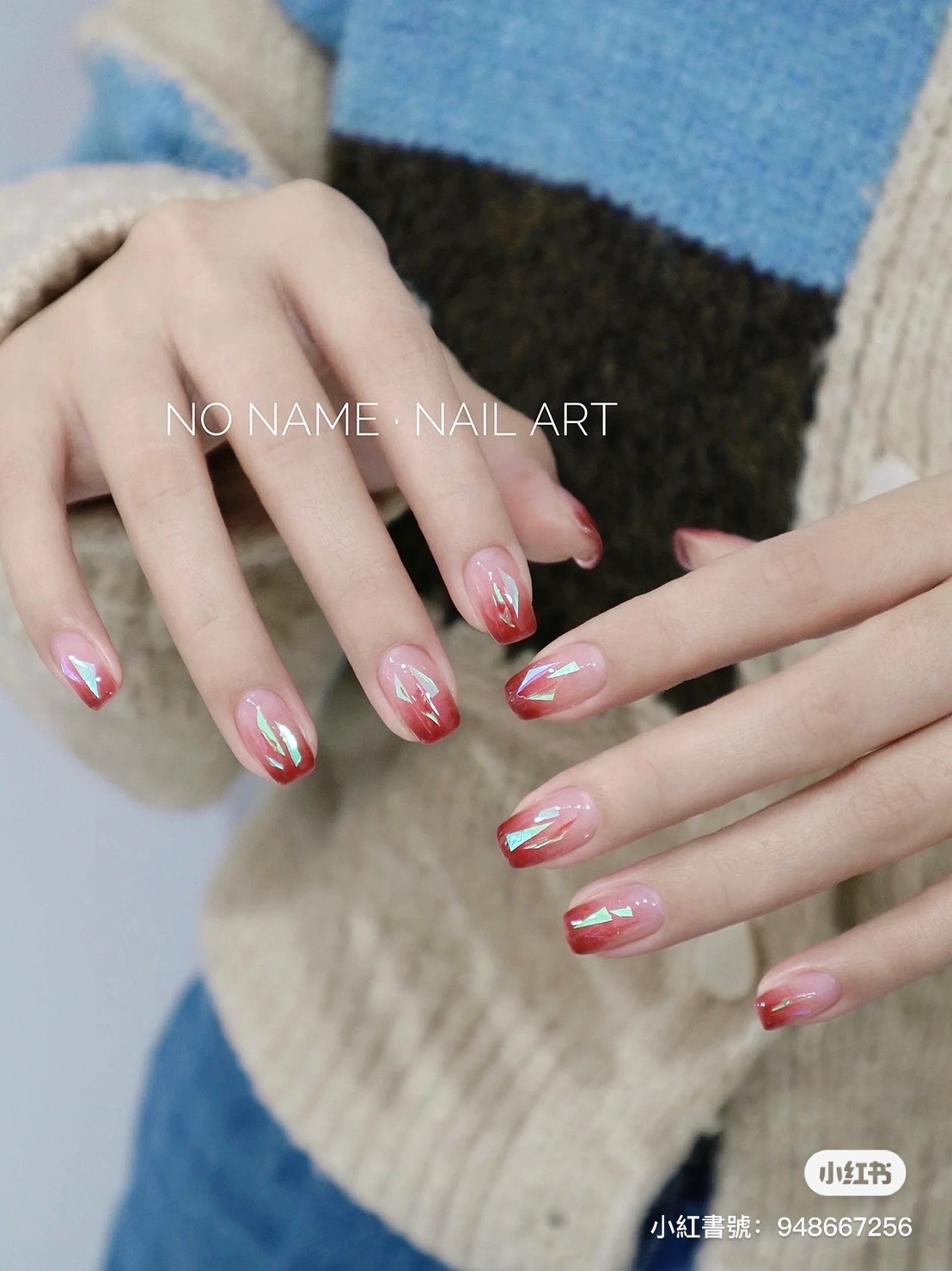 Viva-Magenta洋紅色漸層美甲