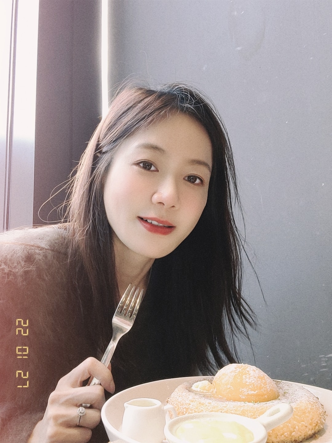 尹馨今年44歲依然相當童顏