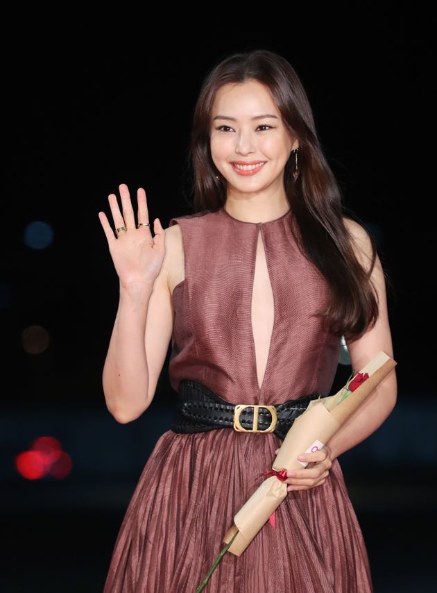 李荷妮在2022年收穫愛情婚姻和寶貝女兒。