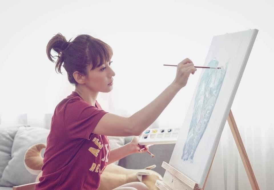 劉心悠在繪畫領域同樣表現出色，相當多才多藝。