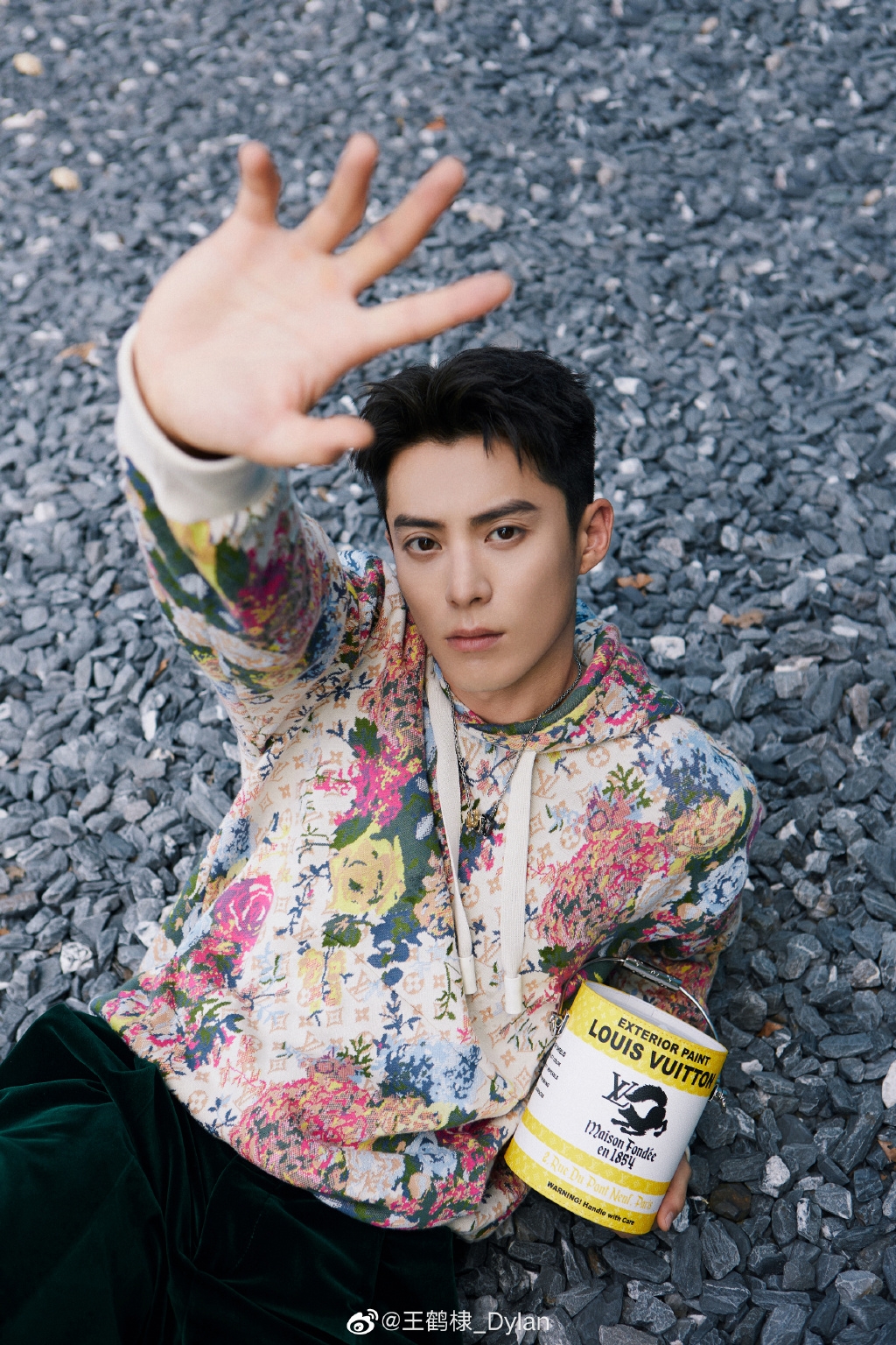 王鶴棣24歲生日眾星友和粉絲們齊獻祝福。