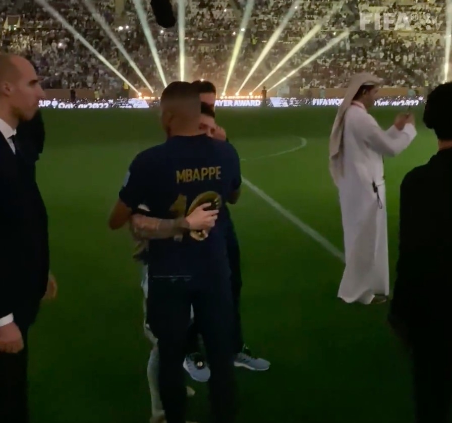 好友姆巴佩私下給梅西1舉動致意