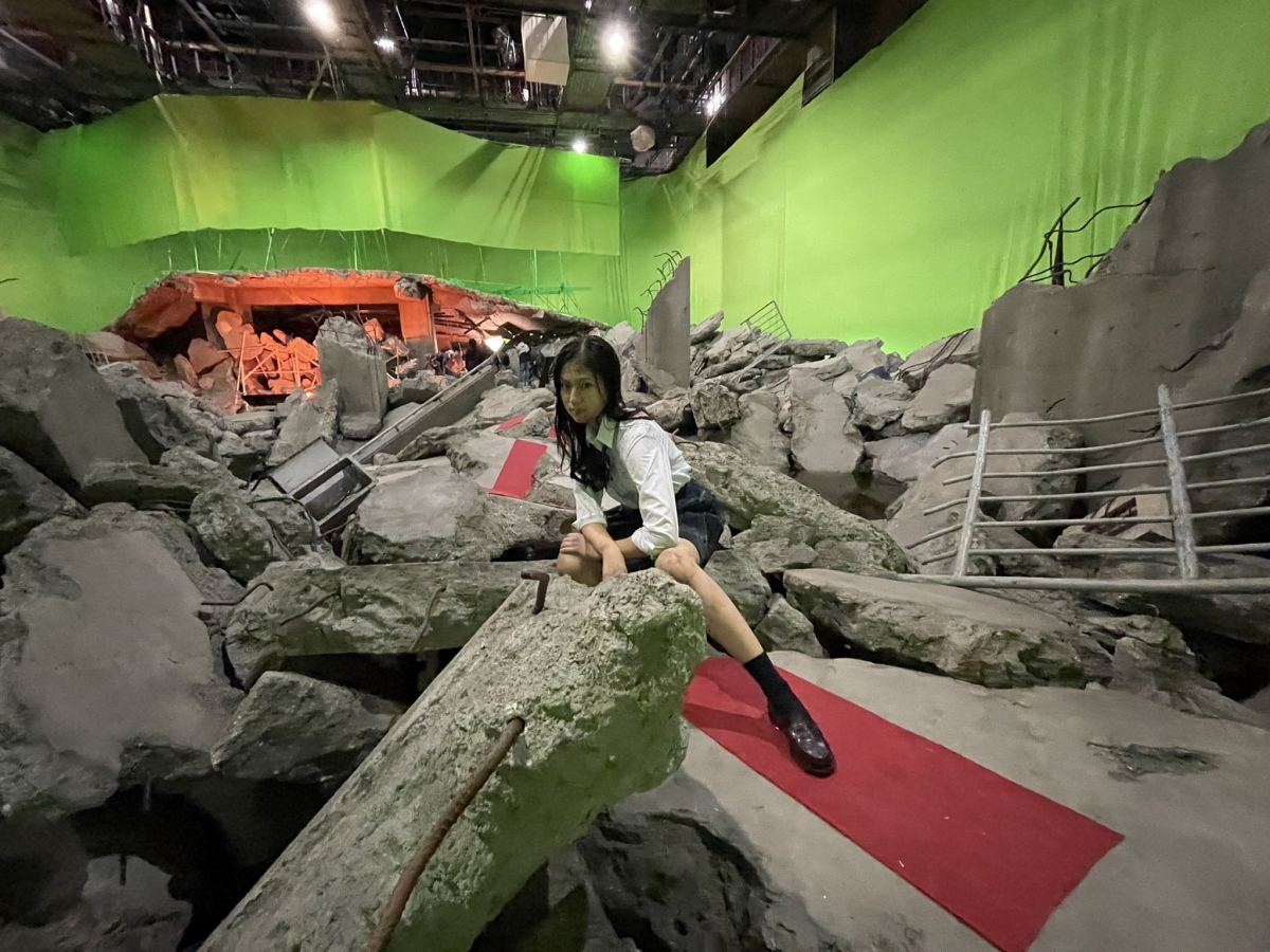 恒松祐里《今際之國的闖關者》片場照