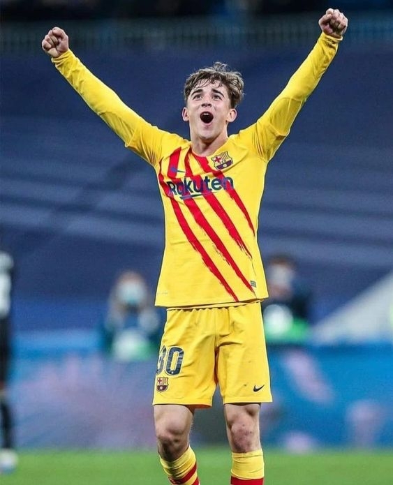 足球新星巴勃羅·加維（Pablo Gavira）