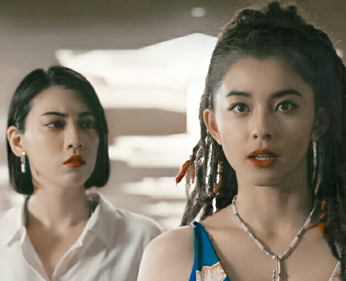 三吉彩花、朝比奈彩戲中有許多對手戲