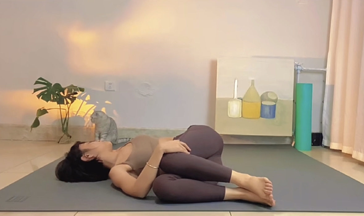 晨間瑜珈_仰臥脊柱扭轉