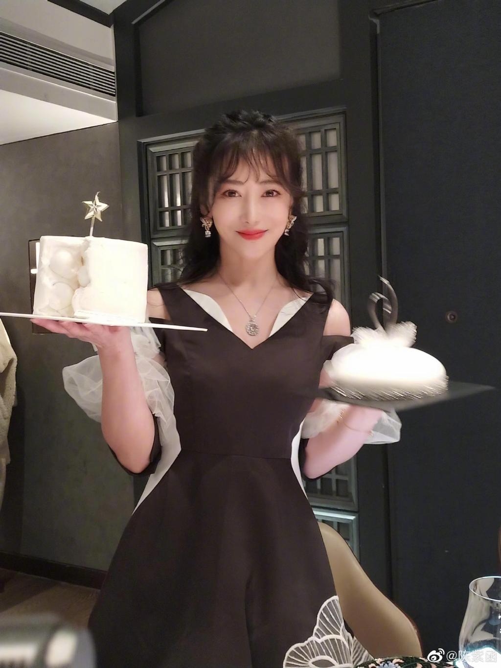 陳紫函是演藝圈當中的熟齡美女。