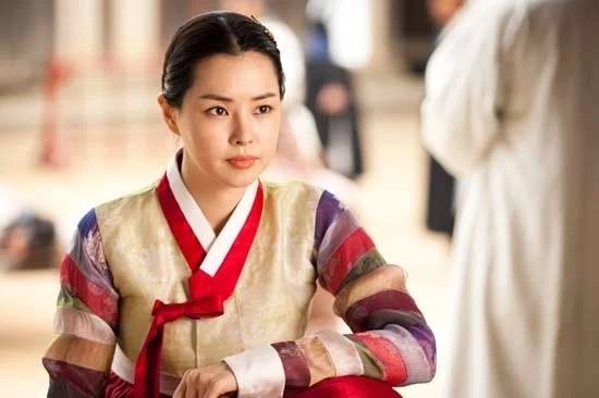李荷妮有望出演喜劇調查史劇《夜晚盛開的花》