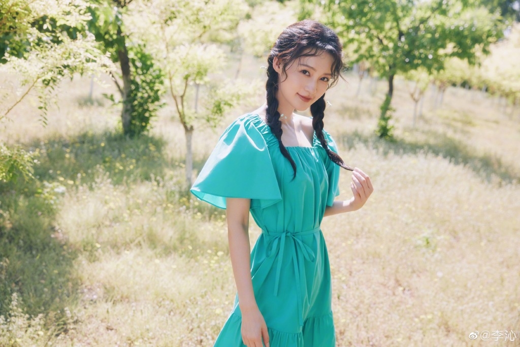 李沁可鹽可甜，魅力顛倒眾生。