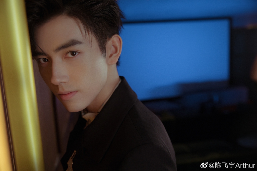 陳飛宇去年大爆紅，他的父親是國際名導陳凱歌，母親是中國90年代第一美女陳紅。