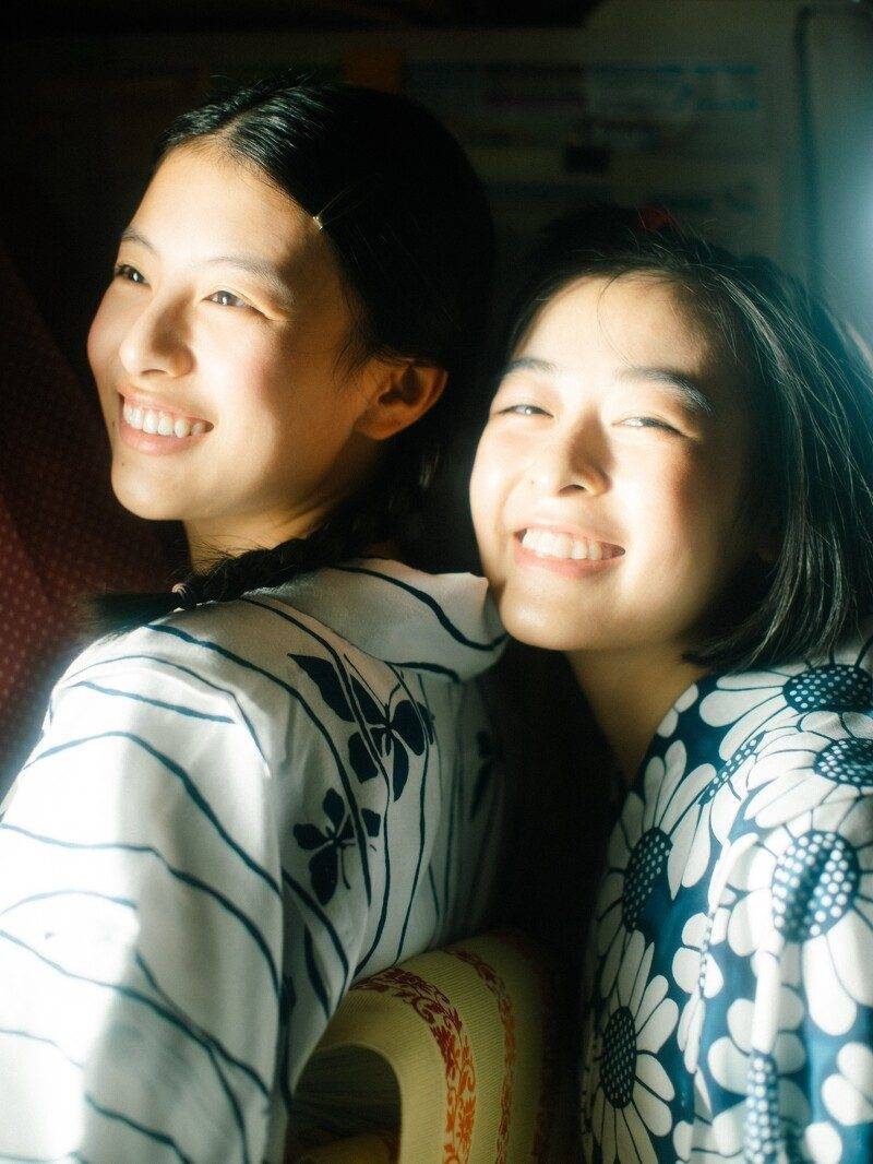 《舞伎家的料理人》森七菜和出口夏希笑容陽光迷人，真摯演出討喜又可愛。