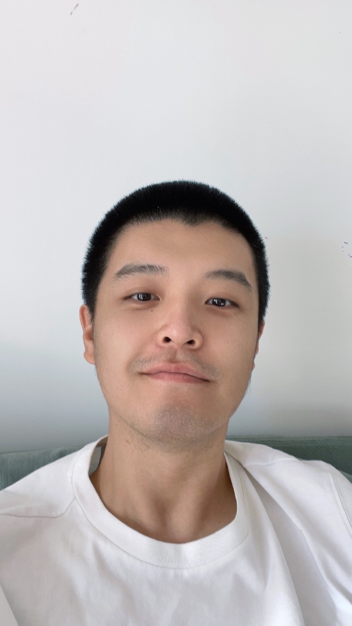 馬頔近期全心投入減肥，已經狂瘦12公斤，臉也小了一圈。